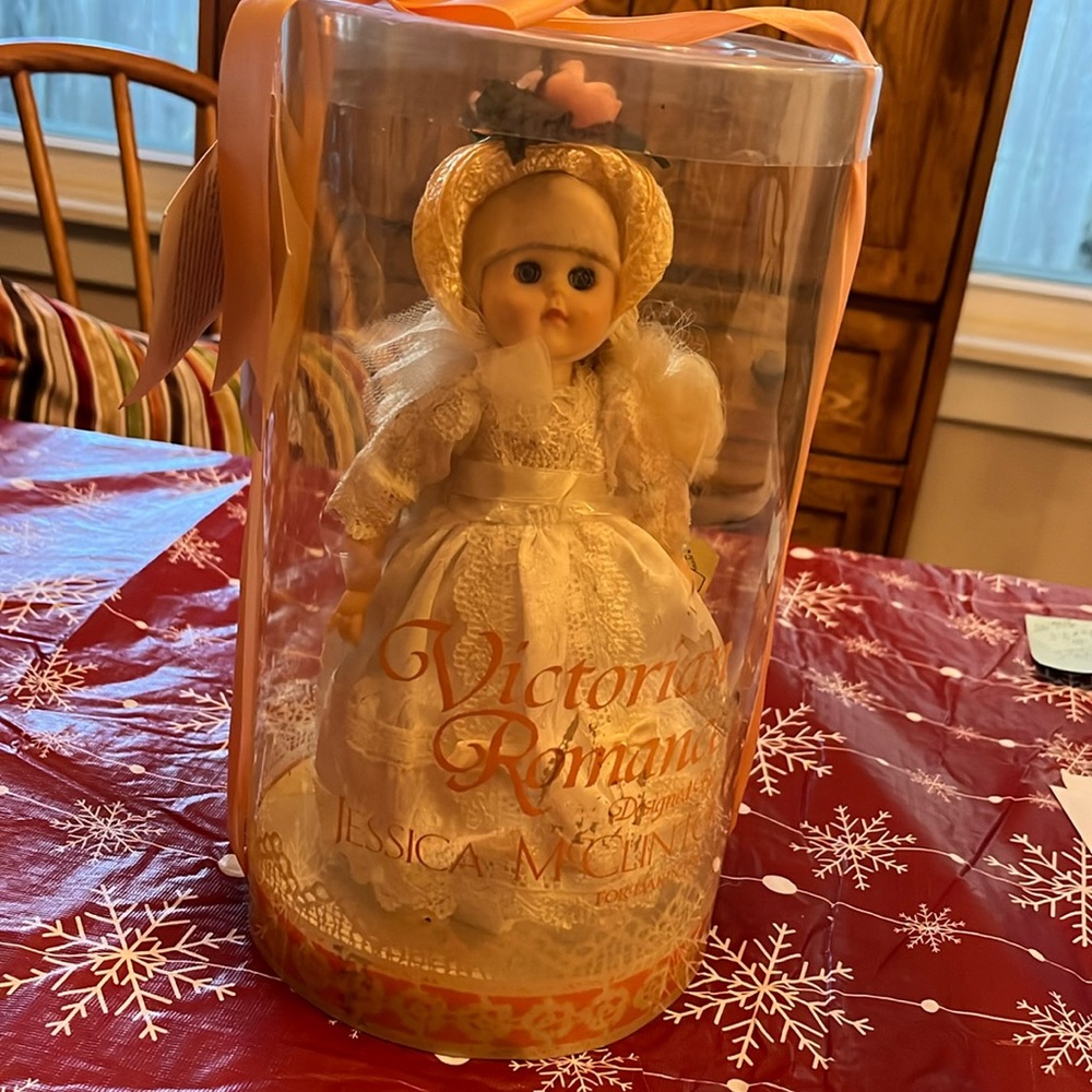 Jessica McClintock “Victorian Romance” Ginny doll.